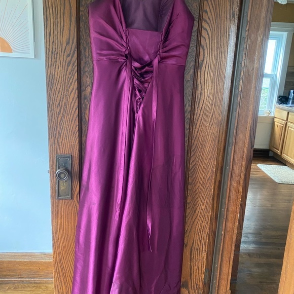 Floor length satin dress - Picture 5 of 12
